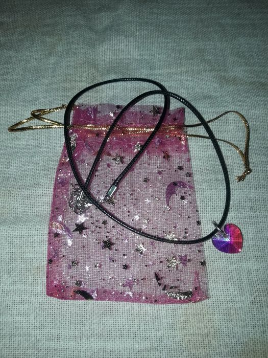 Продам   кулоны  кросивые