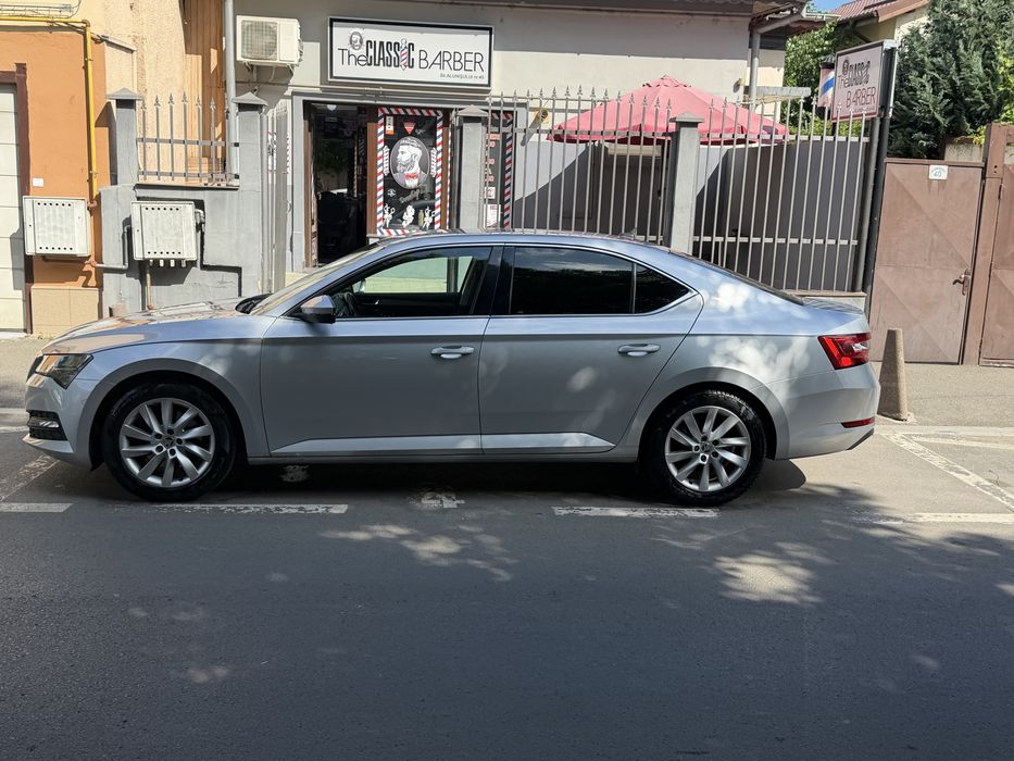SKODA Superb 2023 — imagine 2