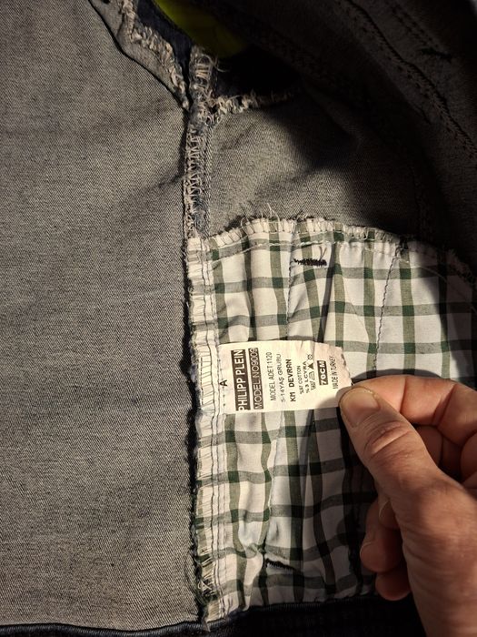 Продавам страхотен дънков елек Philipp Plein за дете на 12 г.