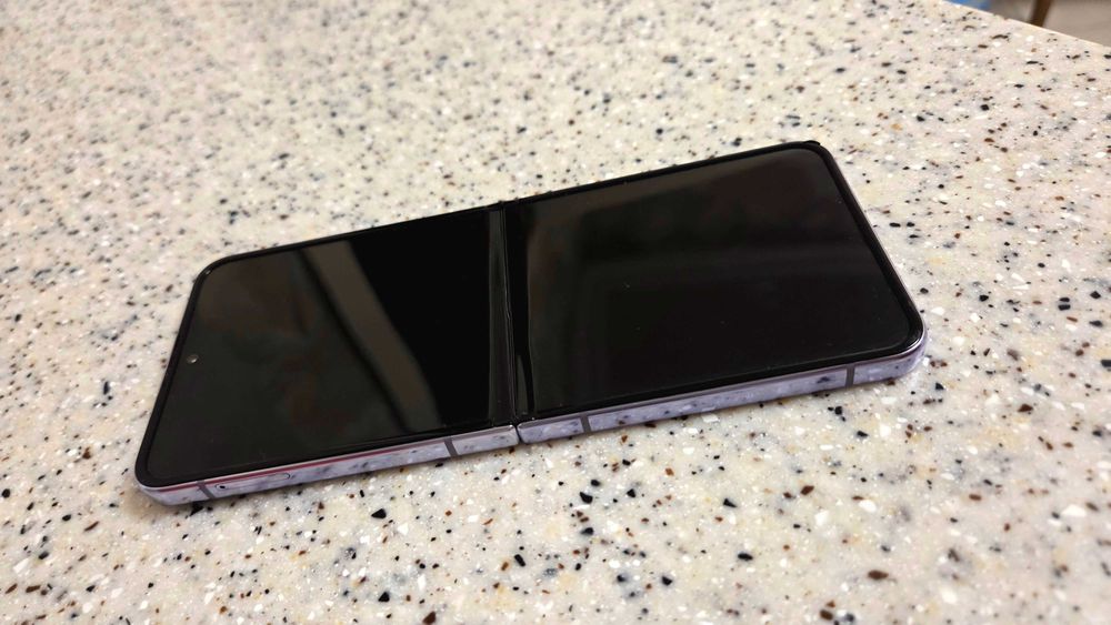 Samsung Galaxy Z Flip 4