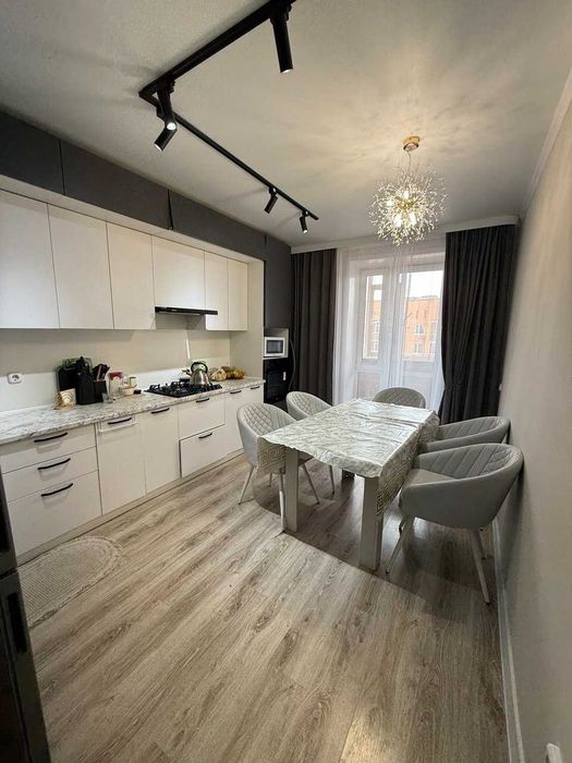 2-комн. квартира, 61м², 9/9 этаж, микрорайон Береке.