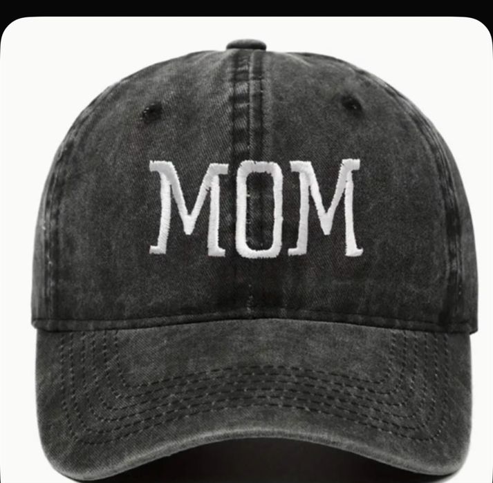 Продам парные кепки  MOM/DAD