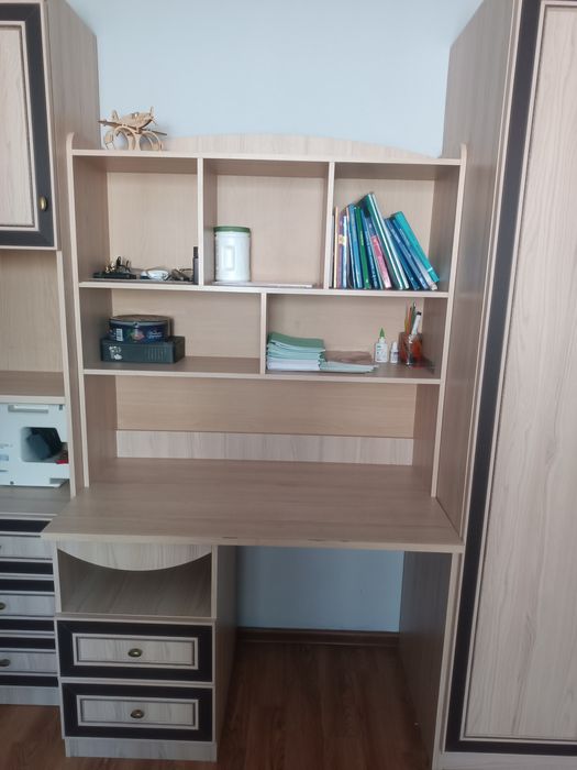 Продам шкаф в детскую