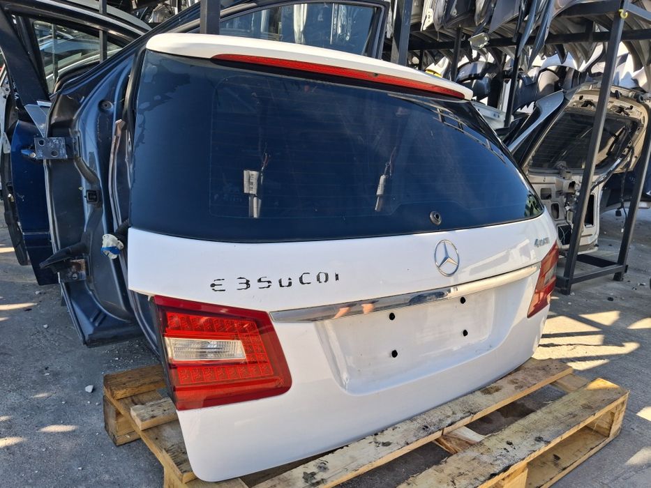 Врата Багажник Mercedes W212 Комби