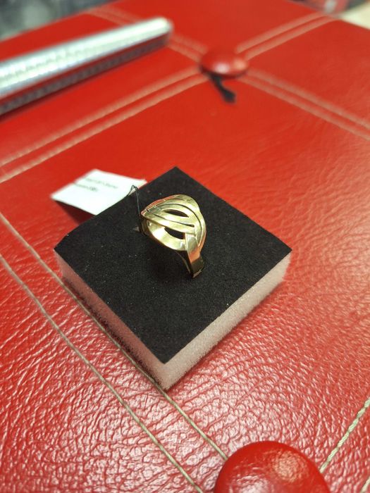 Златен пръстен 3.58гр.14к