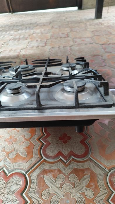 Газплита, рисоварка, падносы, казан