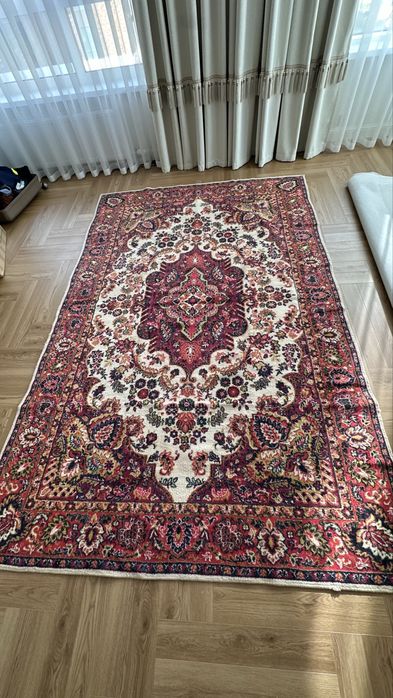 Ковер шерстяной для гостиной