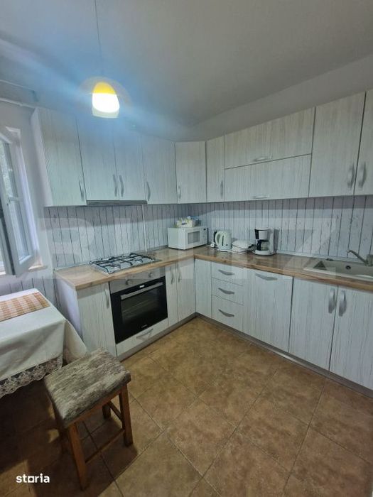 Apartament 3 camere, 75 mp, decomandat, zona LIDL Obcini