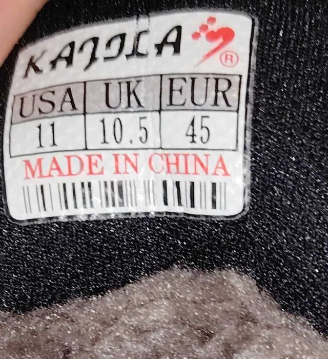 Сапоги зимние 44 размера 29см30см стелька,27см нога должна быть Неузки