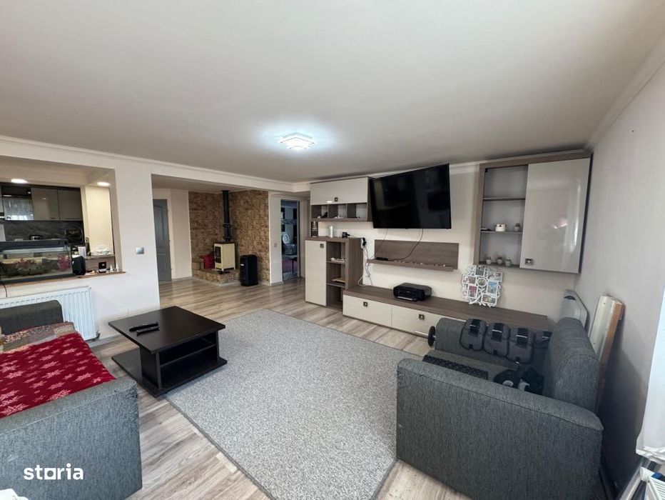 Oferta de vanzare casa, 261 mp.+895 mp curte, Campenesti