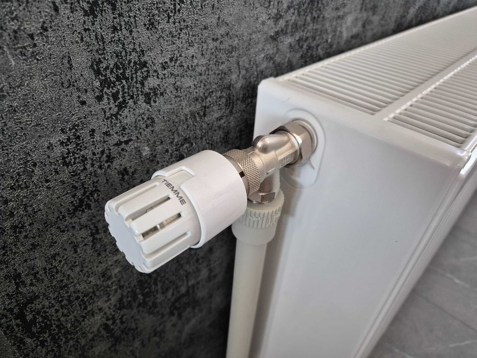 2бр панелни радиатори КОРАДО, ТИП 33, 2000/600, 2термостата+авт.обезв.