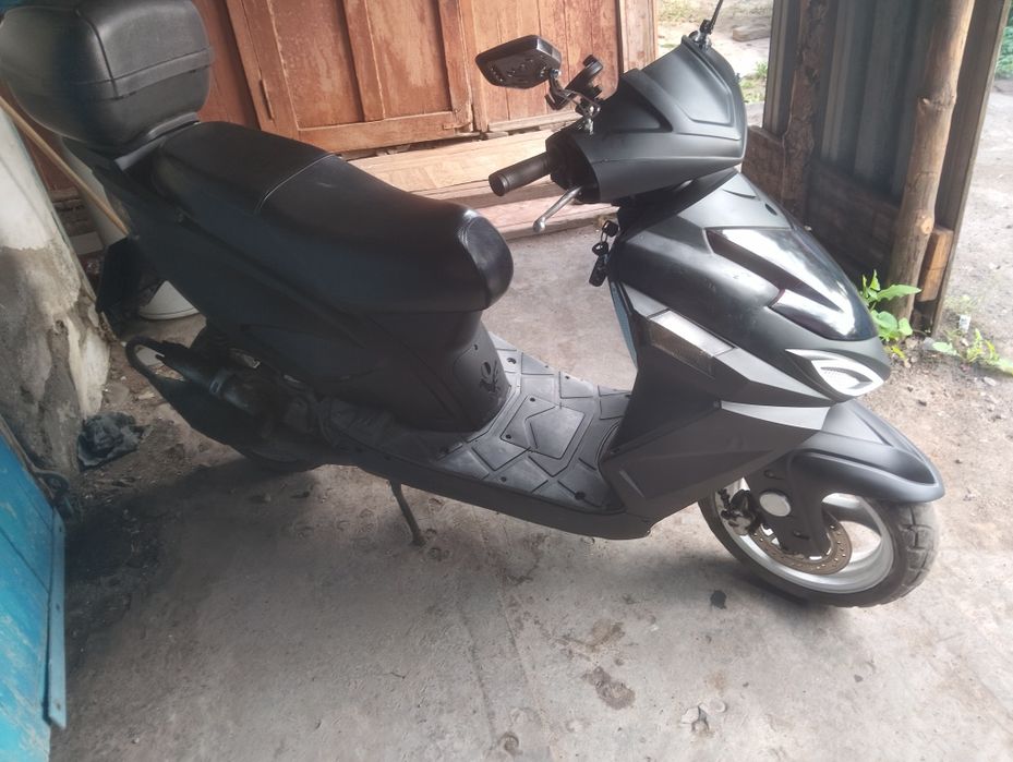 Продам скутер Racer 150