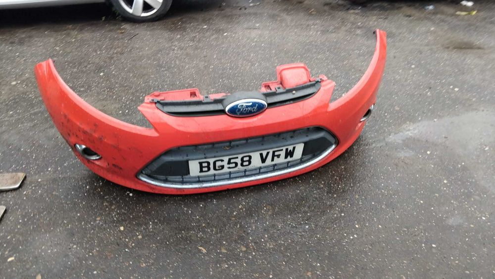 Bara fata Ford Fiesta an 2009