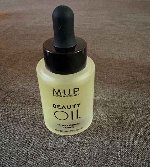 Baza de machiaj Alix Avien