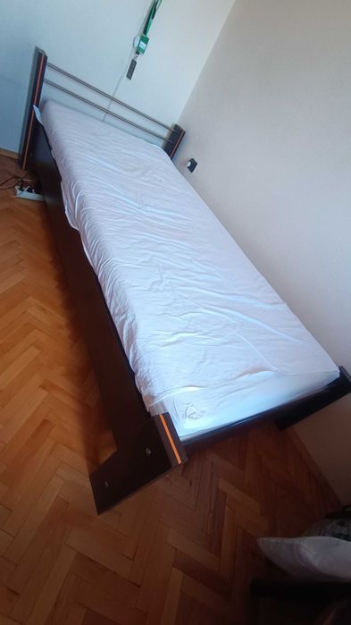 Единично легло (рамка)