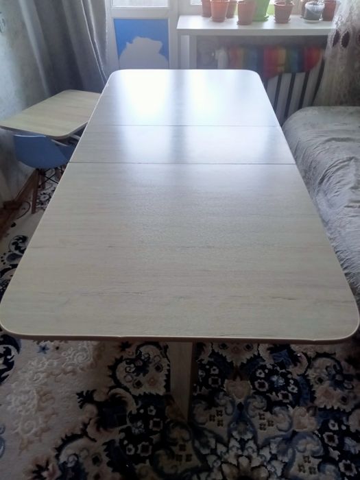 Продам стол хорошийм состояние