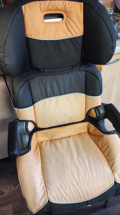 Vând 2 scaune auto pentru copii 9-36 kg Cybex Primii pași