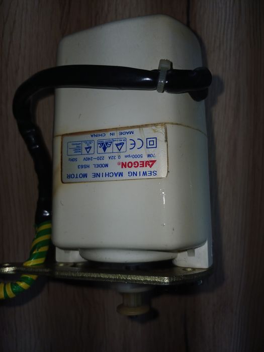 Motor masina de cusut casnica SINGER PRIVILEG  SANWA