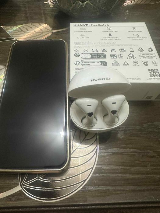 Huawei Pura 70 бял + слушалки Huawei Freebuds 6 бял цвят