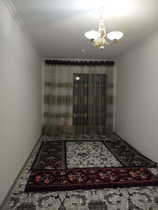 Chilonzor Mirzo-Ulugbek metro 5 daqiqa yulda kvartira bor