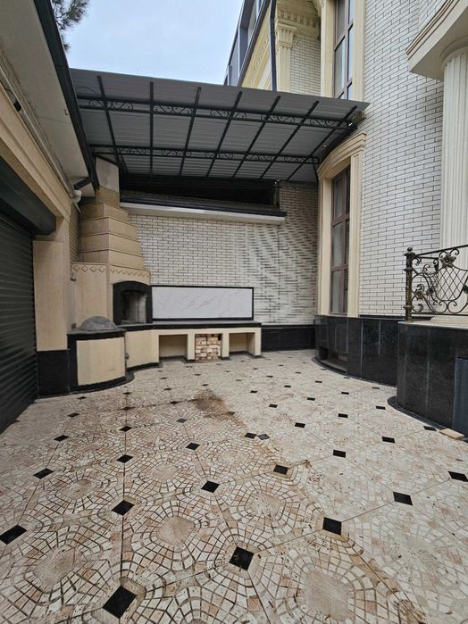 Буюк Ипак Йули. Хороший коттедж 400м².