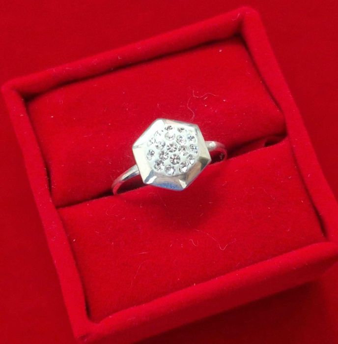 AG165,inel argint 925, nou/marcat, model superb, zirconii albe