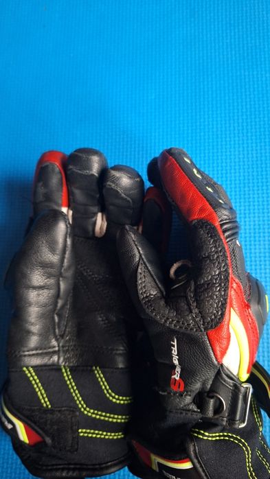 Vand manusi ski leki doua perechi