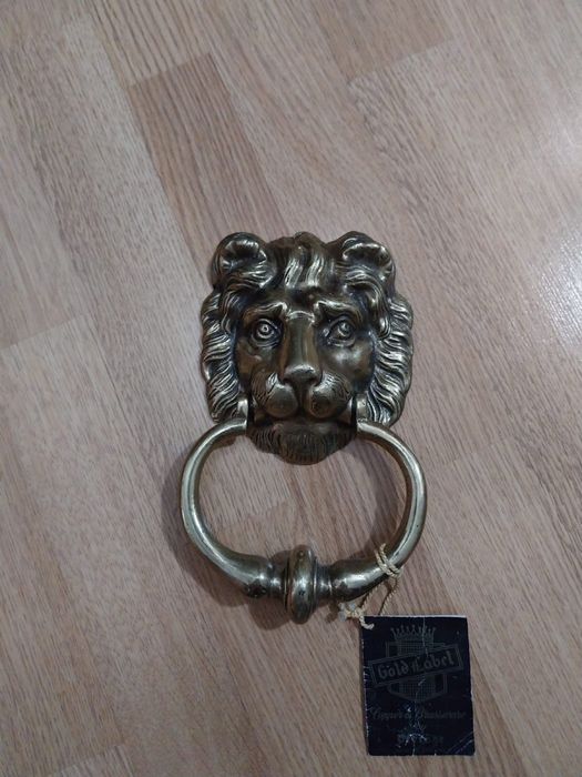 batator usa intare bronz