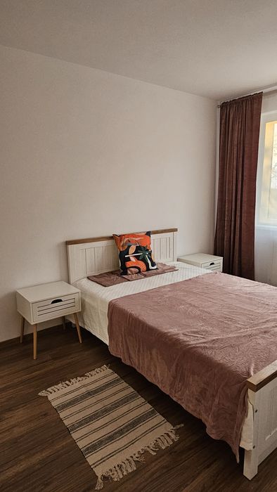 Proprietar, închiriez apartament 2 camere – Zonă centrală