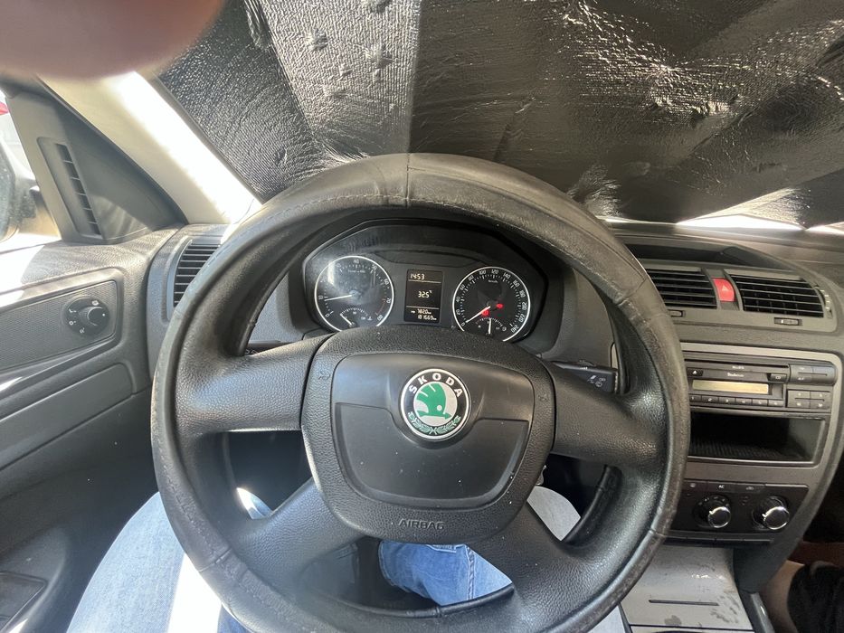 Vand skoda octavia manuala benzina 1.6 2011
