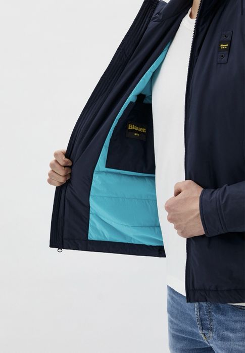 Blauer High Neck Яке