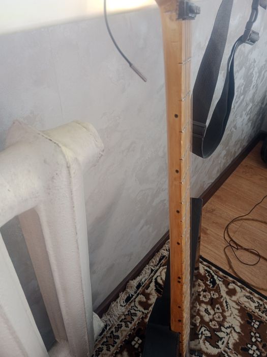 Продам электрогитару Washborn handmade
