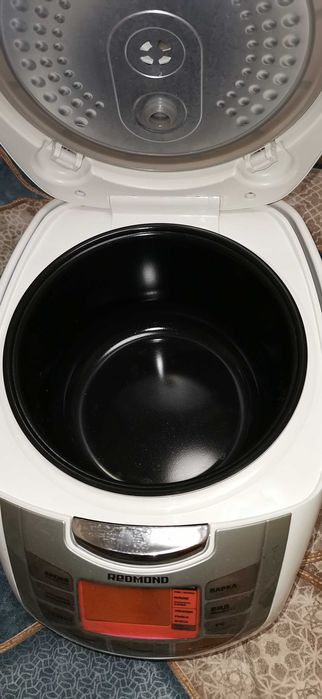 Продам мультиварку Redmond RMS-M70