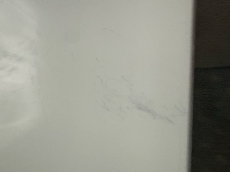 Продавам холна маса