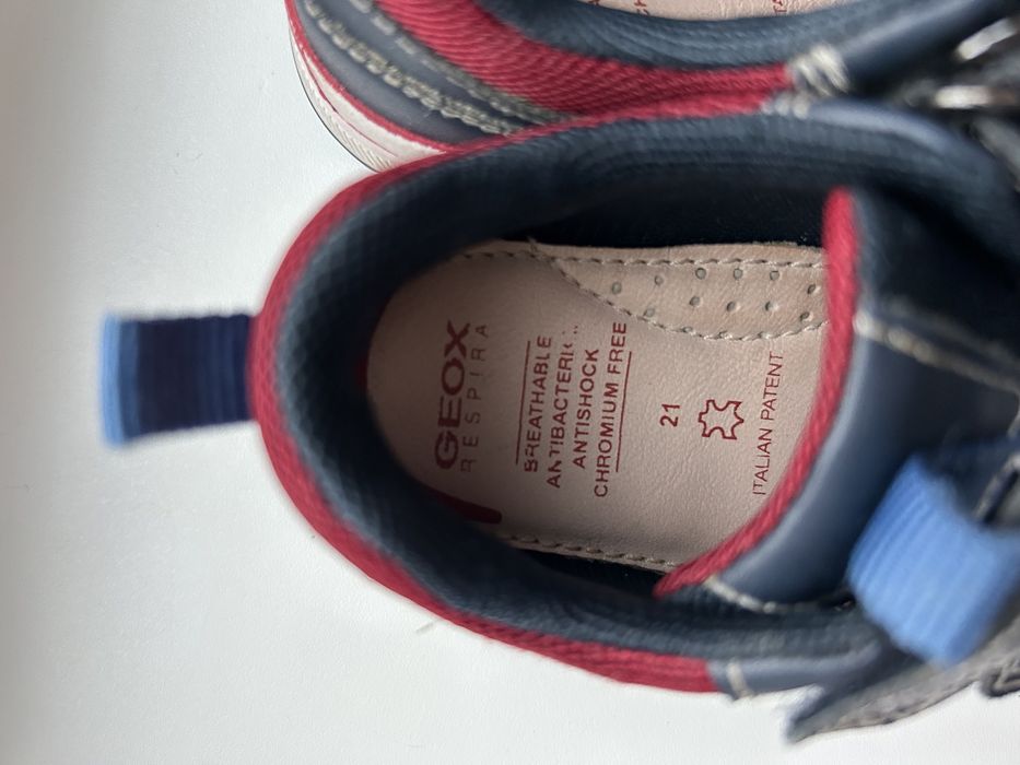 Кроссовки Geox