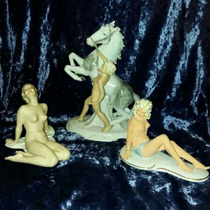 Колекция статуэток