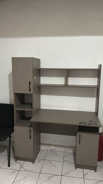 Стол компьютерный