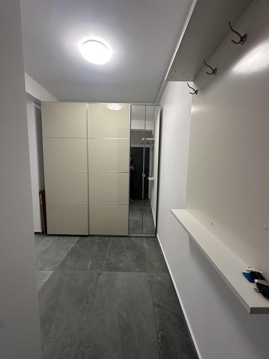 Persoana fizica inchiriez apartament 3 camere