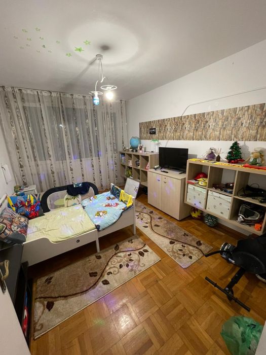 Apartament 3 camere decomandat