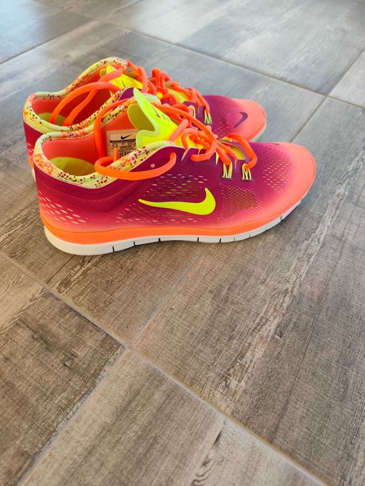 Маратонки внос Англия