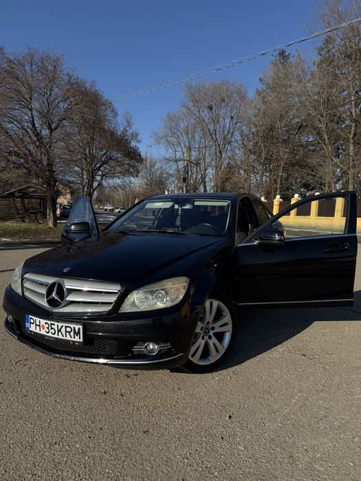 Vând Mercedes Benz W204