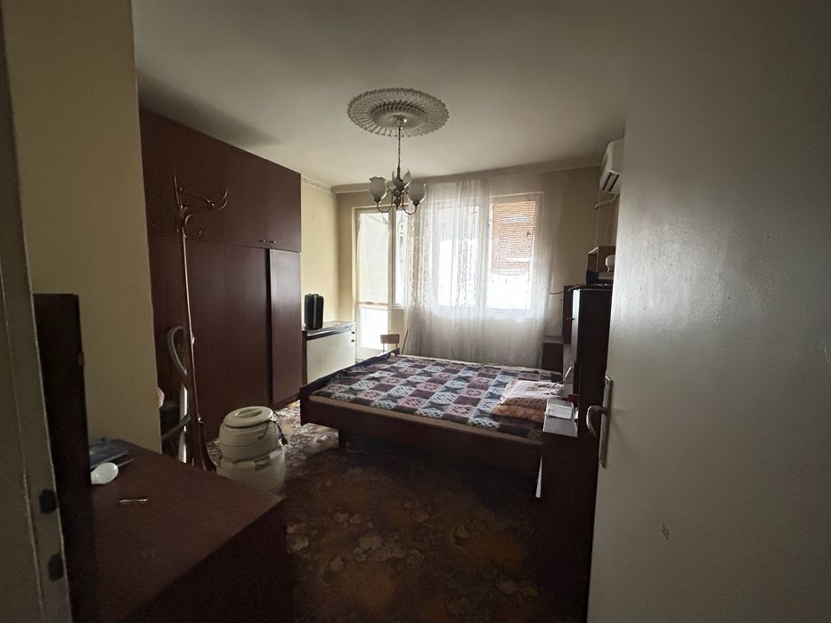 Продава се Тристаен апартамент в Силистра, Митница - 100 кв.м за 281 €/кв.м - Снимка #2