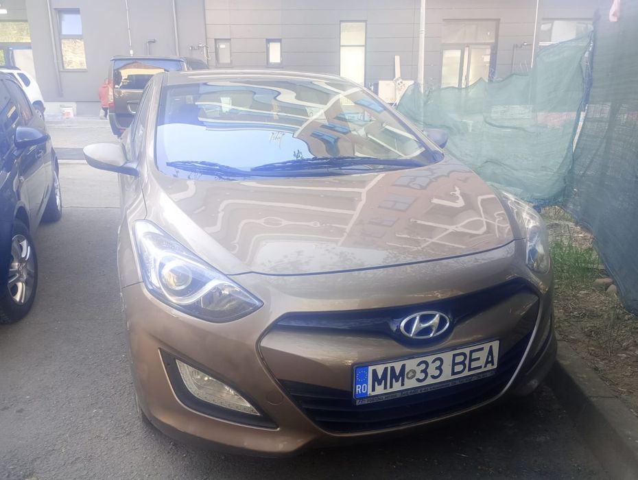 Vând Hyundai i30
