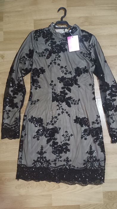 Rochie nouă, foarte frumoasă