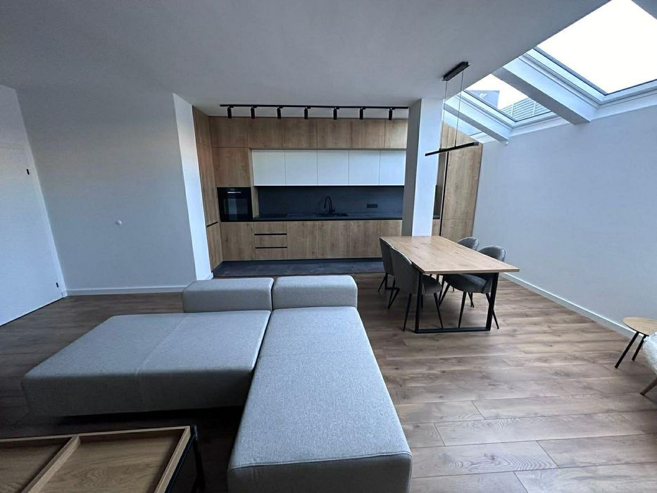 Дава се под наем Тристаен апартамент в София, Малинова долина - 94 кв.м за 946.56 € - Снимка #2