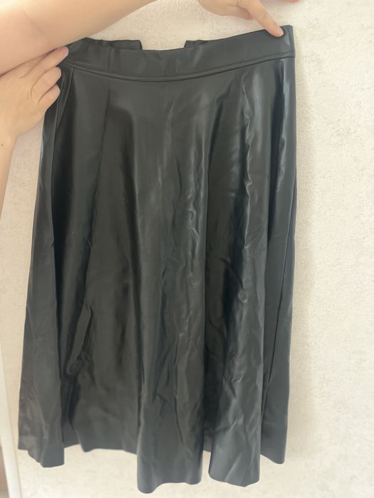 Продам платья и юбку