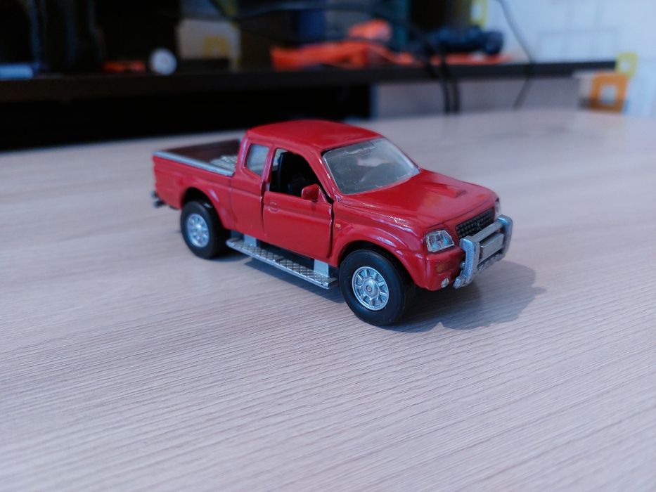 Игрушечные машинки