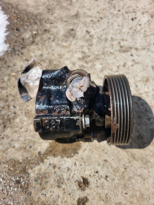 Продам насос гур оригинал  рено