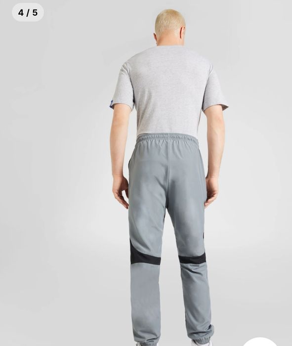 Nike р. L- шушляк.