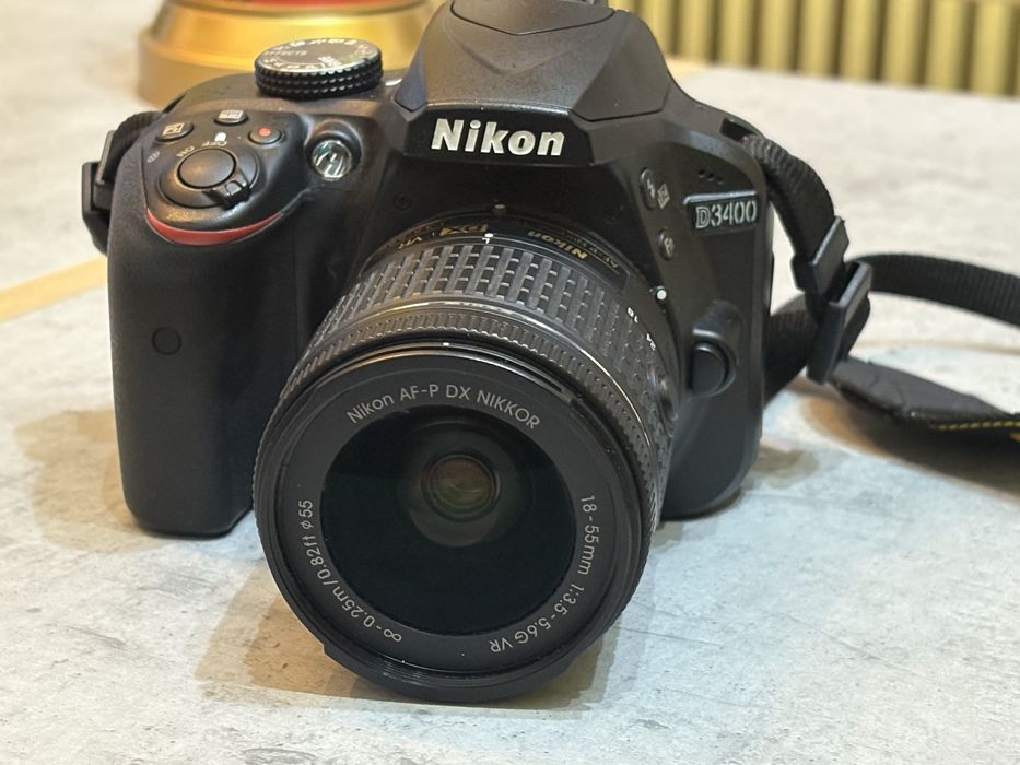 Vand Nikon D3400 + Trepied Hama + Obiectiv 55-200